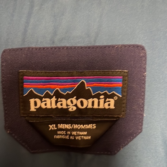 Patagonia Puffer Vest (Zipper and Snap). - Picture 2 of 4